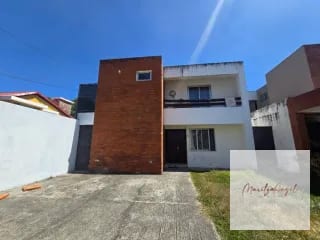 VENTA DE CASA EN RESIDENCIALES SAN ANTONIO  KM18 CARRETERA A EL SALVADOR — Casa en Venta en San Antonio, Carretera a El Salvador, Guatemala, Ciudad — miniatura 1 de 11