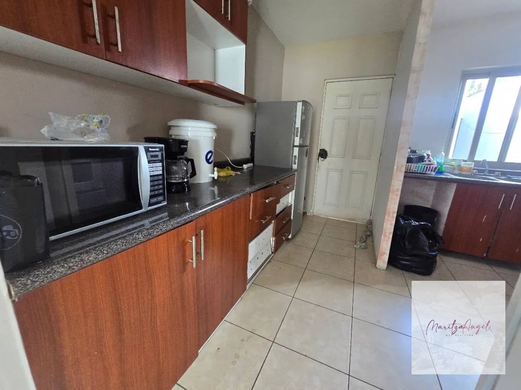 VENTA DE CASA EN RESIDENCIALES SAN ANTONIO  KM18 CARRETERA A EL SALVADOR - 6
