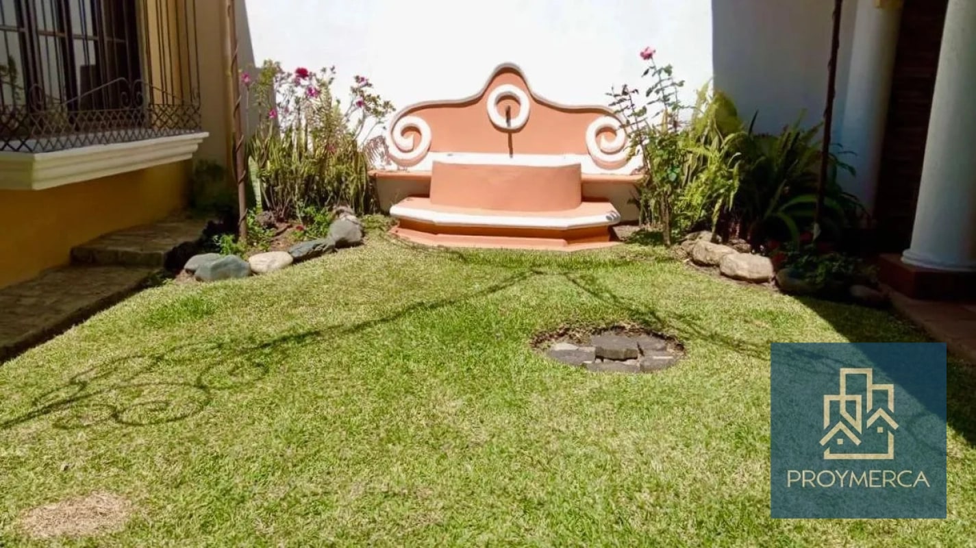 Casa en venta, Estilo colonial, Sobre 20 calle Zona 10 - 11