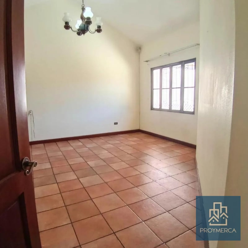 Casa en venta, Estilo colonial, Sobre 20 calle Zona 10 - 4