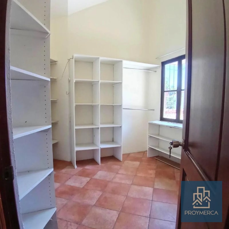 Casa en venta, Estilo colonial, Sobre 20 calle Zona 10 - 2
