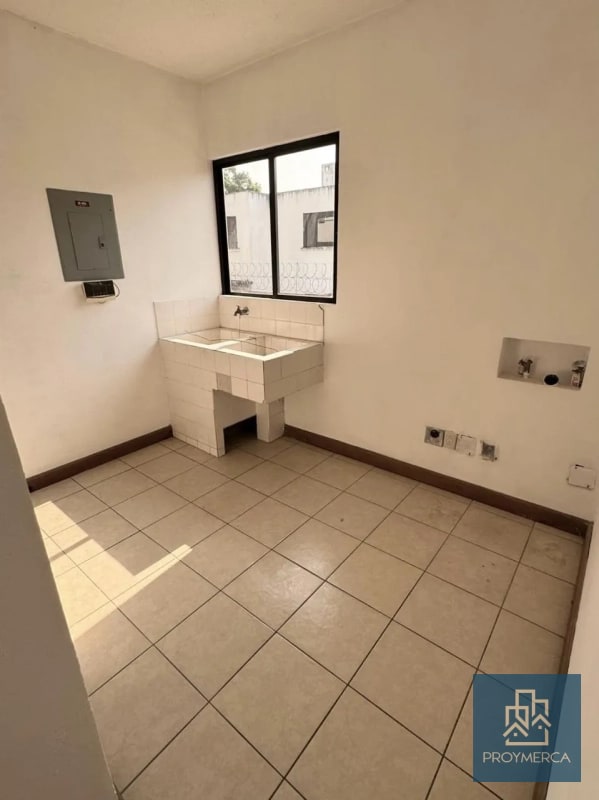 Casa en alquiler, Condominio San Mateo, boulevard Acatán Zona 16 - 2