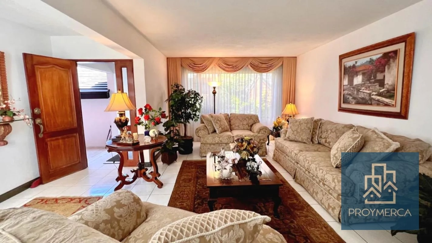 Casa en venta, Área residencial, Zona 15 por San Lázaro | Fuera de garita - 13