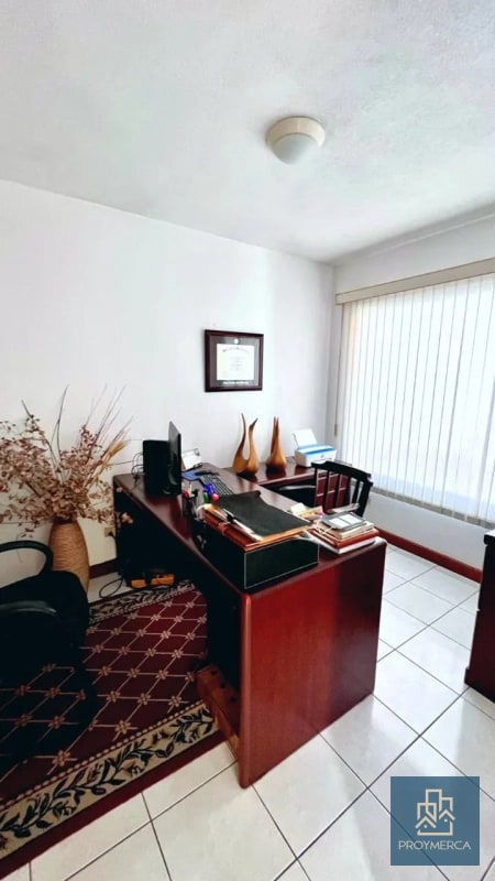 Casa en venta, Área residencial, Zona 15 por San Lázaro | Fuera de garita - 10