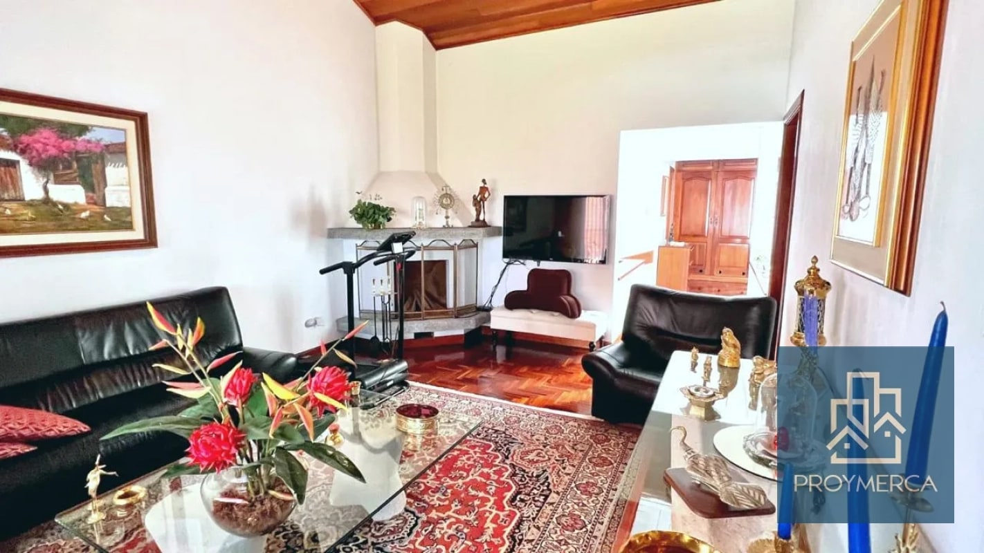 Casa en venta, Área residencial, Zona 15 por San Lázaro | Fuera de garita - 1