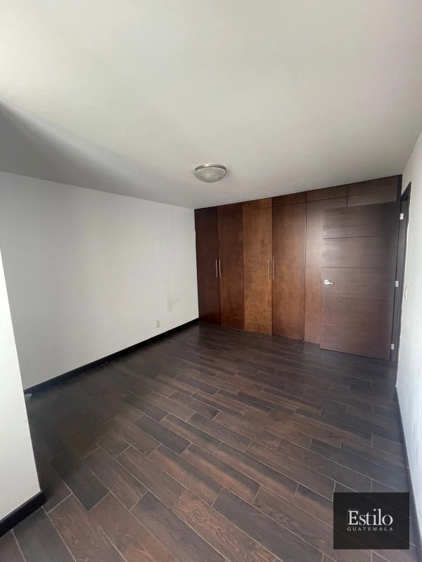 LINDO APARTAMENTO EN RENTA ZONA 14 - 3