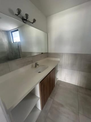 Se Vende Apto. en Zona 10. Excelente Ubicación. — Apartamento en Venta en Zona 10, Guatemala, Ciudad — miniatura 8 de 16