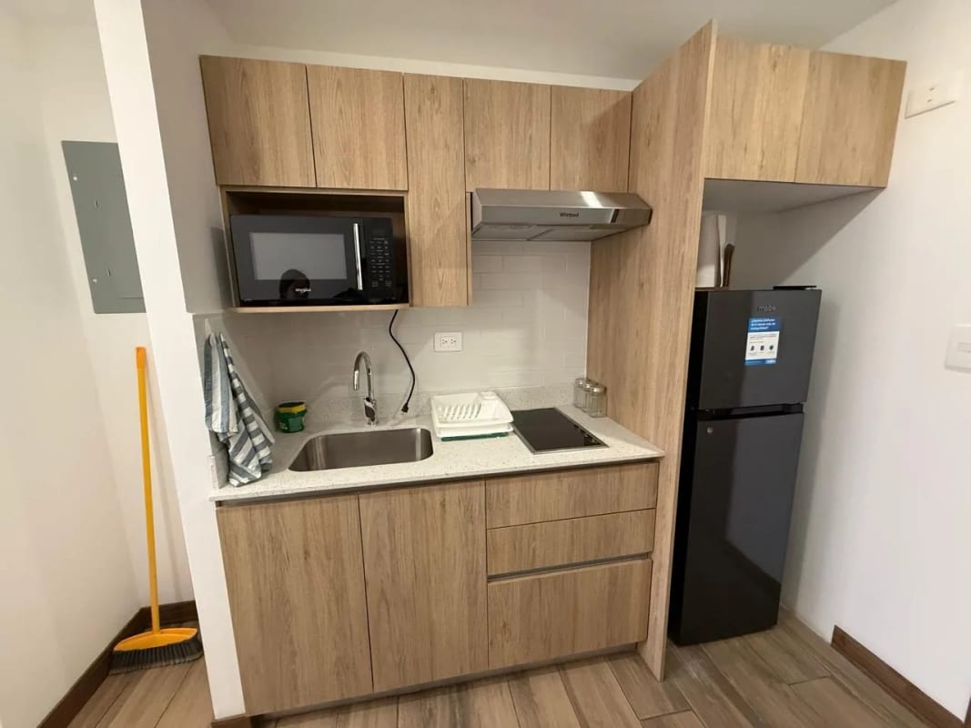 Apartamento en Alquiler | Edificio Privé 84 | Vista Hermosa 1 Zona 15 | Tipo estudio · Amueblado — Apartamento en Alquiler en Zona 15, Guatemala, Ciudad — foto 5 de 8