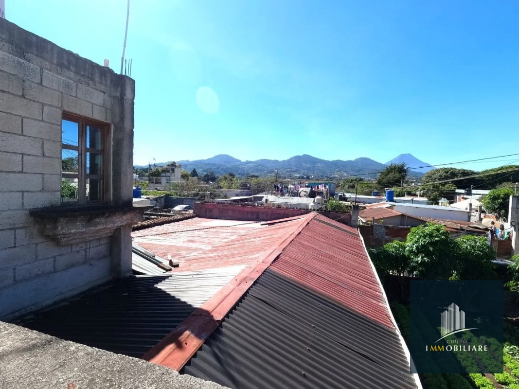 Casa colonial en Venta en Santa Lucía Milpas Altas - 1