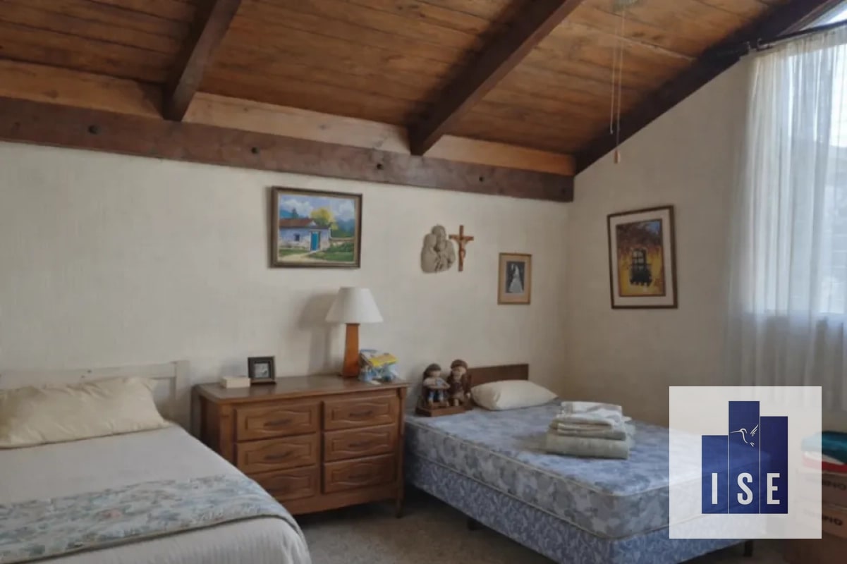 Casa en venta La Floresta Z. 7 - 7