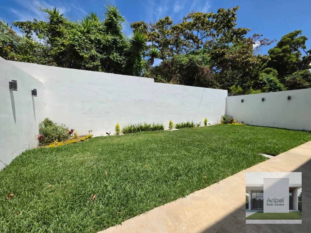 DIAMANTES DE GADIEL Venta Casa en Condominio, 2 Niveles y 4 Dormitorios en Villa Canales Carr a Santa Elena Barillas - 12