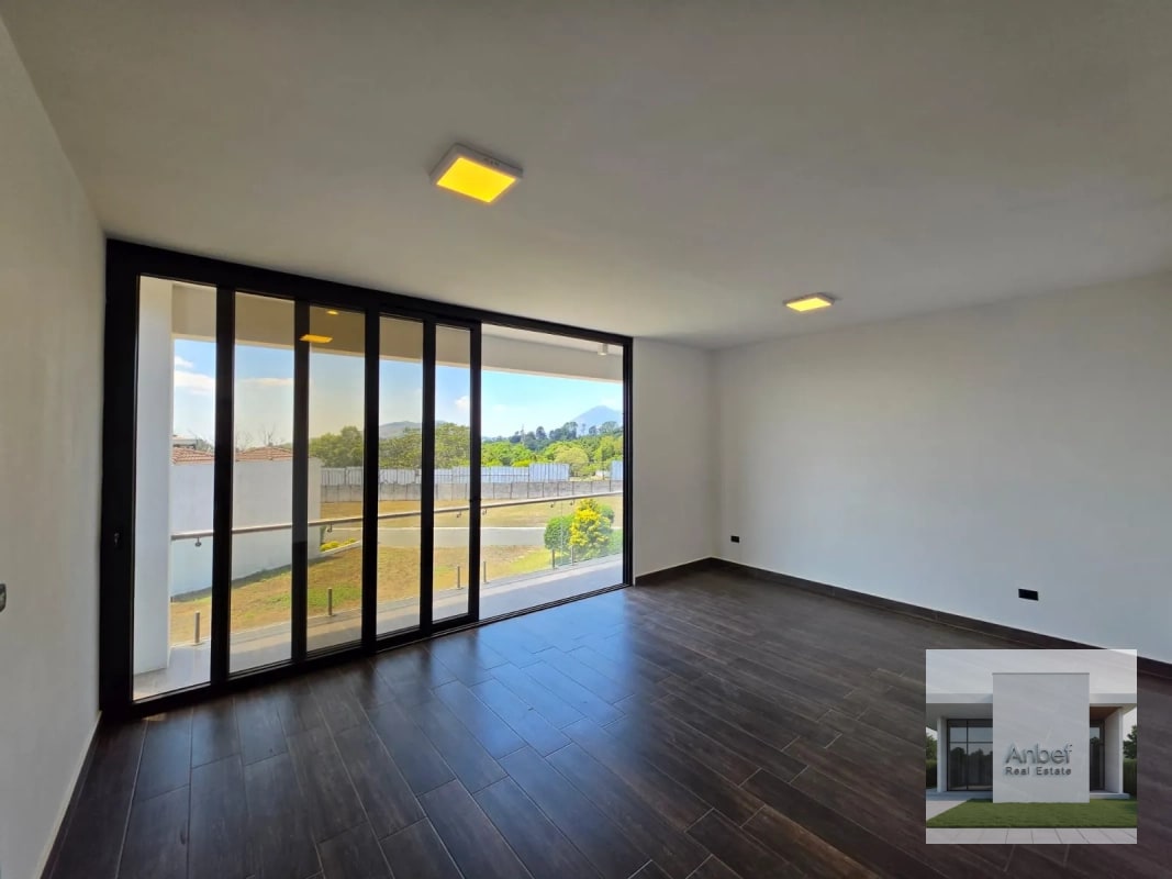 DIAMANTES DE GADIEL Venta Casa en Condominio, 2 Niveles y 4 Dormitorios en Villa Canales Carr a Santa Elena Barillas - 4