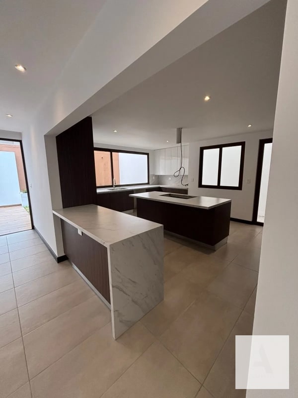 Casa nueva de lujo en venta | Lomas de San Isidro, zona 16 - 11