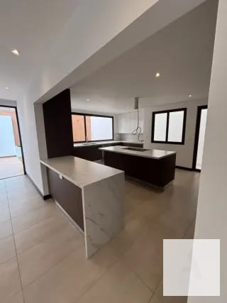 Casa nueva de lujo en venta | Lomas de San Isidro, zona 16 — Casa en Venta en Lomas de San Isidro, Zona 16, Guatemala, Ciudad — miniatura 12 de 15