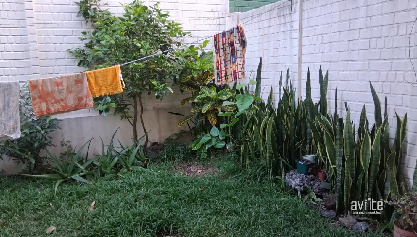 Condado San Nicolas 3.   Casa de 3 niveles en venta Q1,950,000 más impuestos - 10