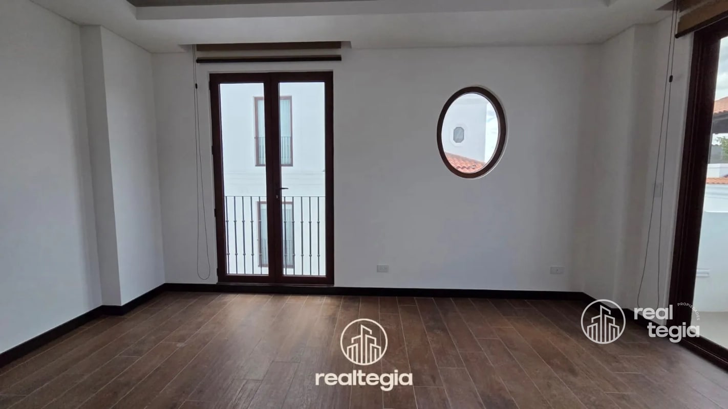 APARTAMENTO EN LIRIOS DE CAYALÁ ZONA 16 - 11