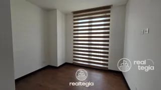 APARTAMENTO EN LIRIOS DE CAYALÁ ZONA 16 — Apartamento en Alquiler en Zona 16, Guatemala, Ciudad — miniatura 6 de 13