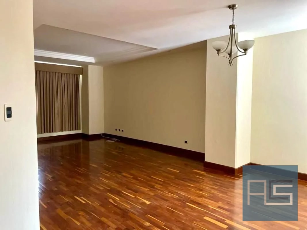 En RENTA - Amplio Apartamento ubicado en sector exclusivo de Oakland Zona 10 - 12