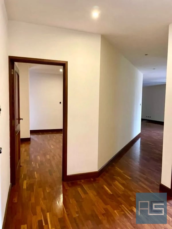 En RENTA - Amplio Apartamento ubicado en sector exclusivo de Oakland Zona 10 - 11