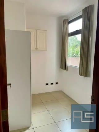 En RENTA - Amplio Apartamento ubicado en sector exclusivo de Oakland Zona 10 — Apartamento en Alquiler en Oakland I, Zona 10, Guatemala, Ciudad — miniatura 2 de 17