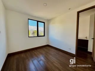 Apartamento con la comodidad de una casa en venta en zona 15 (copia) — Apartamento en Venta en Zona 15, Guatemala, Ciudad — miniatura 10 de 17
