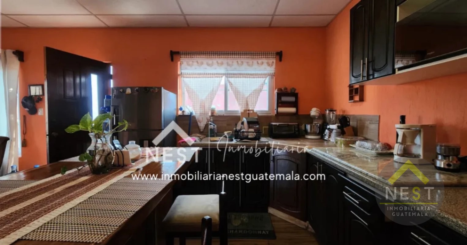 Casa en venta con ingreso adicional (2 apartamentos) | COLONIA EL TESORO - Zona 2 de Mixco - 16