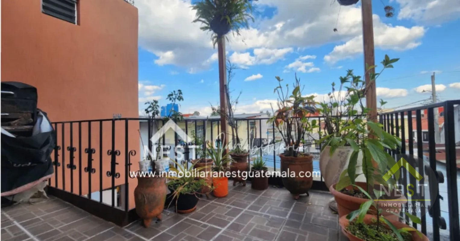 Casa en venta con ingreso adicional (2 apartamentos) | COLONIA EL TESORO - Zona 2 de Mixco - 8