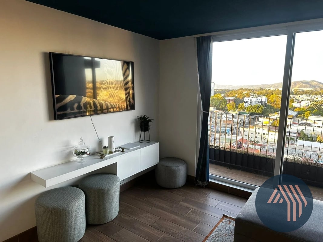 ALQUILER DE AMPLIO PENTHOUSE - ROQUE, ZONA 02 - 9