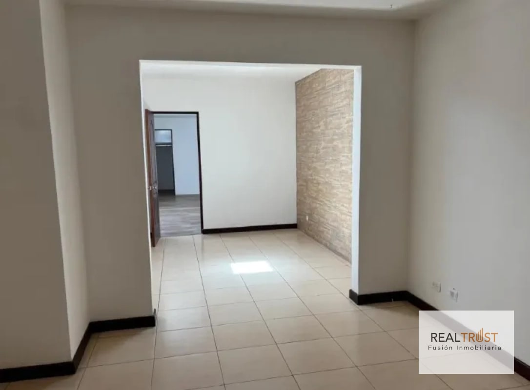 Hermosa casa grande en Residencial Los Diamantes - 2