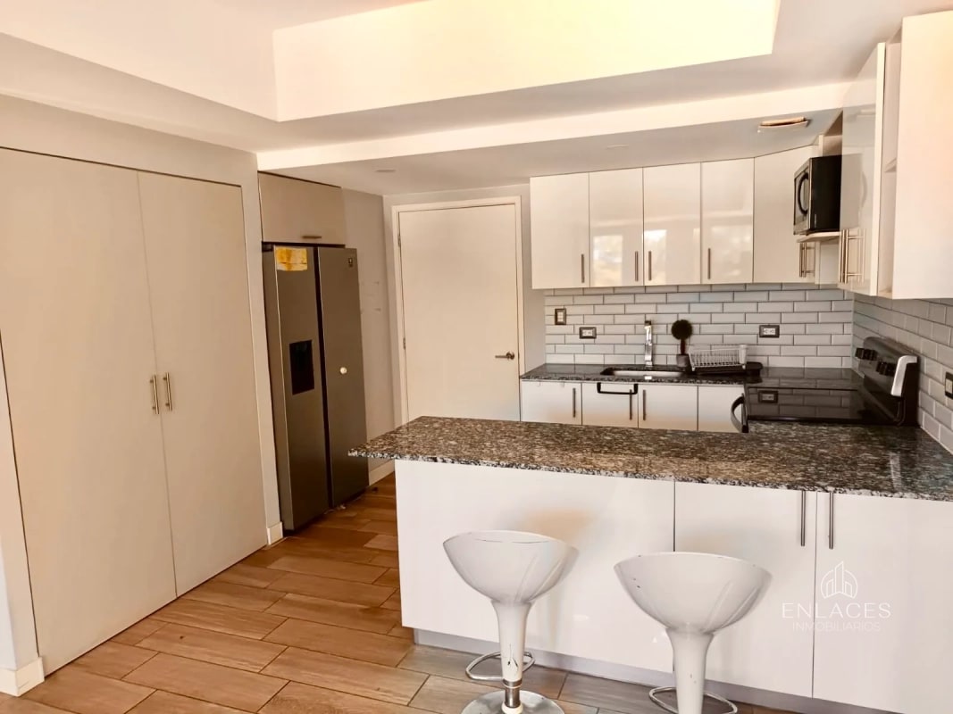 Zona 11 • Apartamento Semiamueblado en Renta • Edificio Tribeca - 8