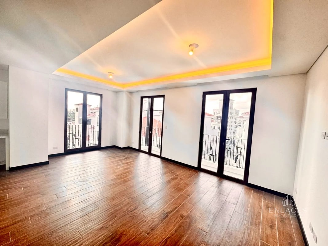 Zona 16 • Apartamento en Renta • Lirios de Cayalá - 16