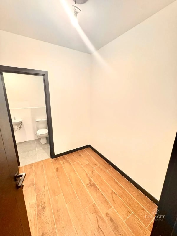 Zona 16 • Apartamento en Renta • Lirios de Cayalá - 11