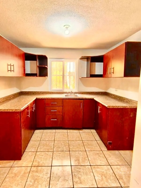 Zona 7 de Villa Nueva • Casa en Venta • Colinas de Monte María Sur - 10
