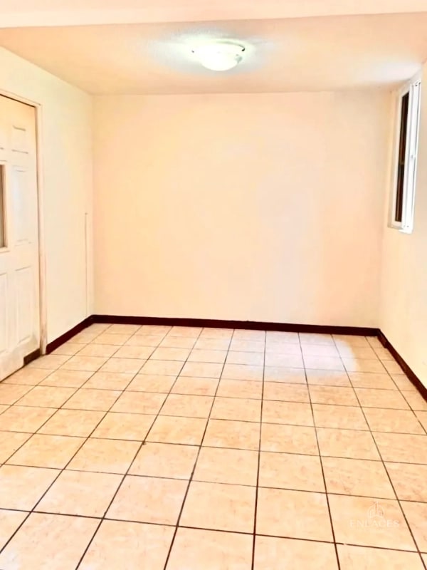 Zona 7 de Villa Nueva • Casa en Venta • Colinas de Monte María Sur - 2