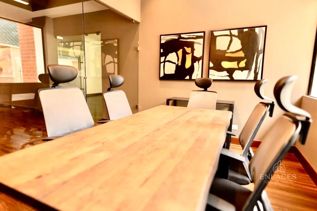 Zona 10 • Apartamento en Renta/Venta • Edificio Casa Clara • Amueblado y Equipado - 2