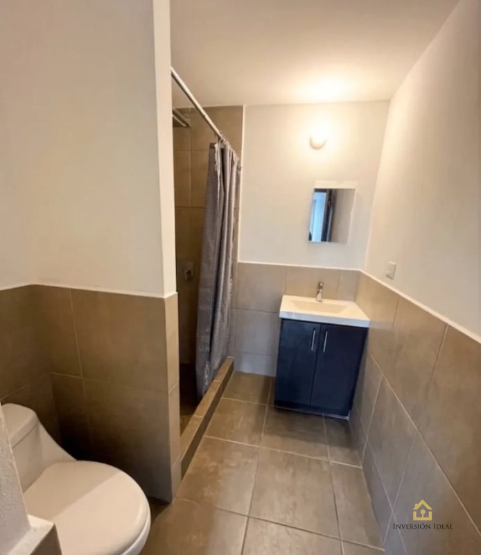 Rento Apartamento Q5,700. 1 HAB. EN EDIFICIO 3-85 CON BALCÓN Y GYM ZONA 15 - 6