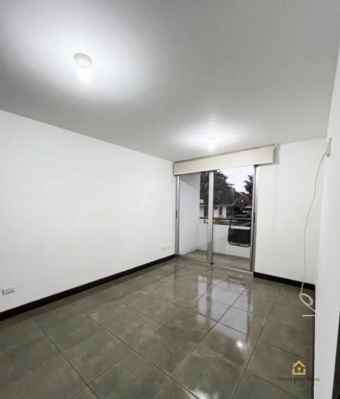 Rento Apartamento Q5,700. 1 HAB. EN EDIFICIO 3-85 CON BALCÓN Y GYM ZONA 15 - 5