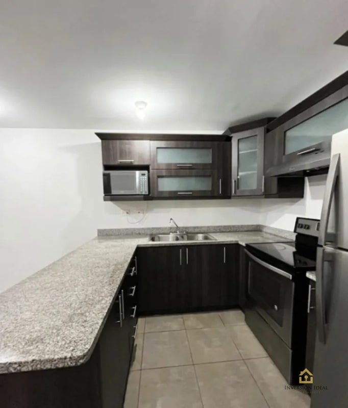 Rento Apartamento Q5,700. 1 HAB. EN EDIFICIO 3-85 CON BALCÓN Y GYM ZONA 15 - 3