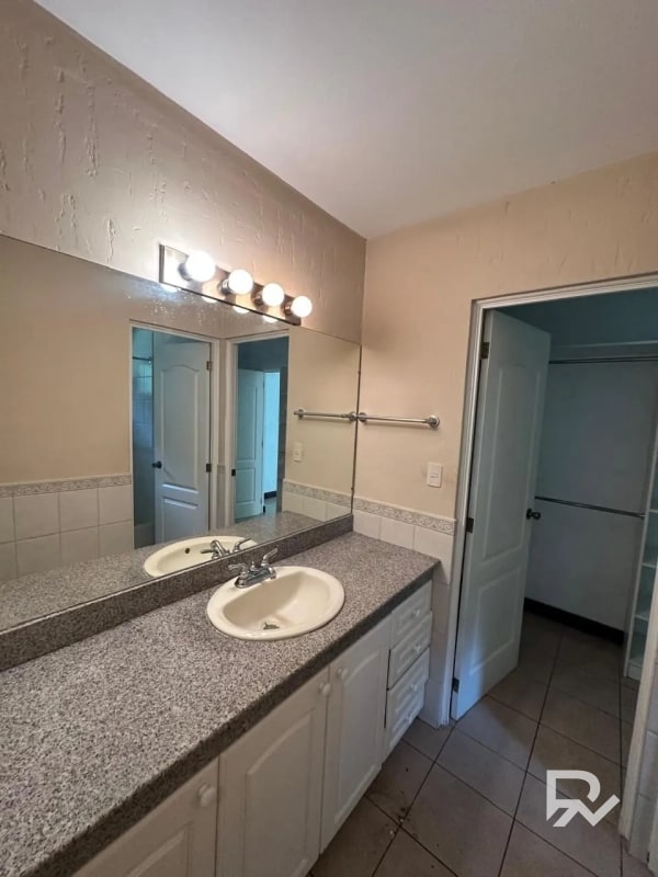Alquilo casa de 1 nivel en Condominio Casa y Campo CAES - 10
