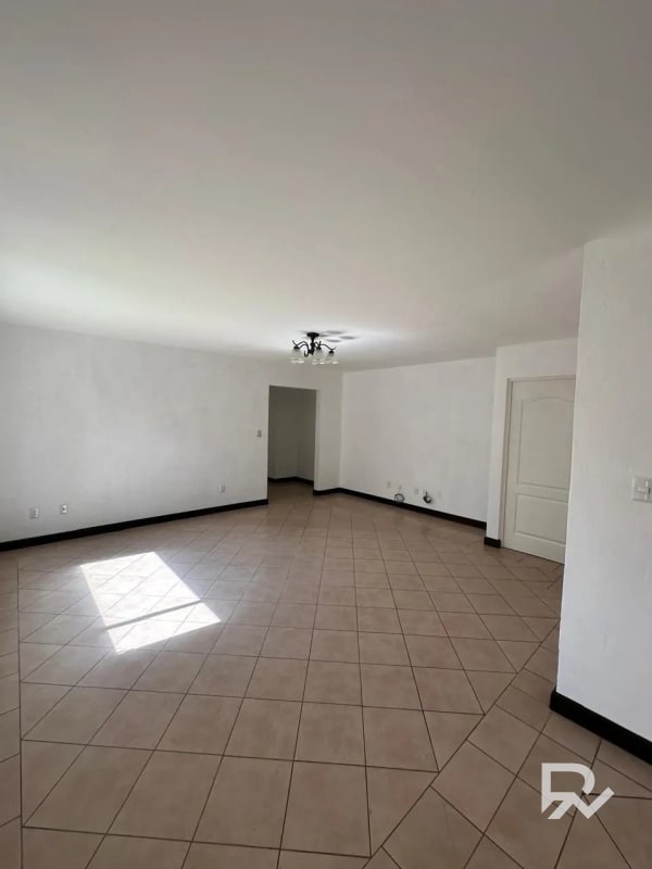 Alquilo casa de 1 nivel en Condominio Casa y Campo CAES - 9