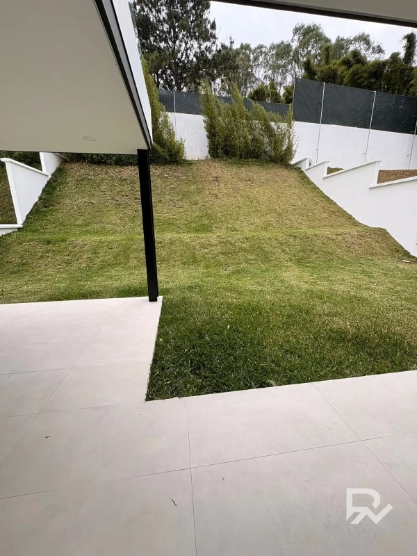 Venta de casa en Sauces del Pulte zona 16 - 13