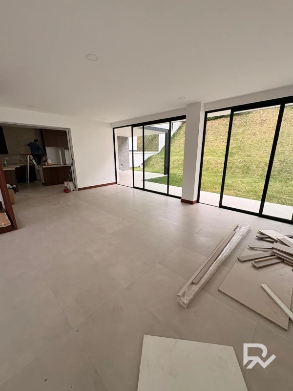 Venta de casa en Sauces del Pulte zona 16 - 9