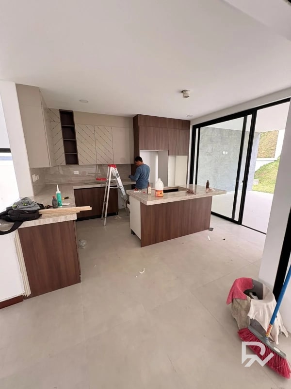 Venta de casa en Sauces del Pulte zona 16 - 8