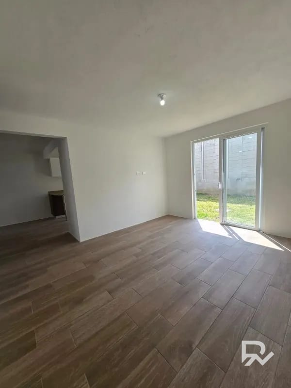 (Ganga) Venta de casa para estrenar en los Pinabetes (Los Eucaliptos) — Casa en Venta en San José Pinula, Guatemala, Ciudad — foto 2 de 13