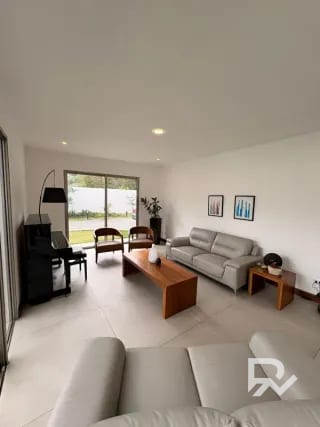 Casa en venta en San José Pinula con diseño Moderno — Casa en Venta en San José Pinula, Guatemala, Ciudad — miniatura 13 de 16