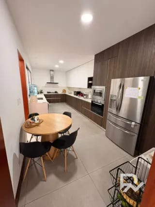 Casa en venta en San José Pinula con diseño Moderno — Casa en Venta en San José Pinula, Guatemala, Ciudad — miniatura 11 de 16