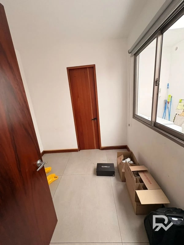 Casa en venta en San José Pinula con diseño Moderno - 5
