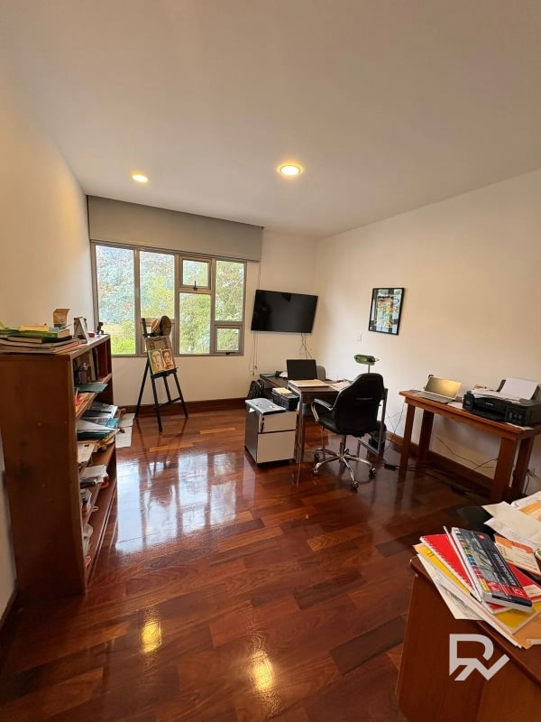 Casa en venta en San José Pinula con diseño Moderno - 4