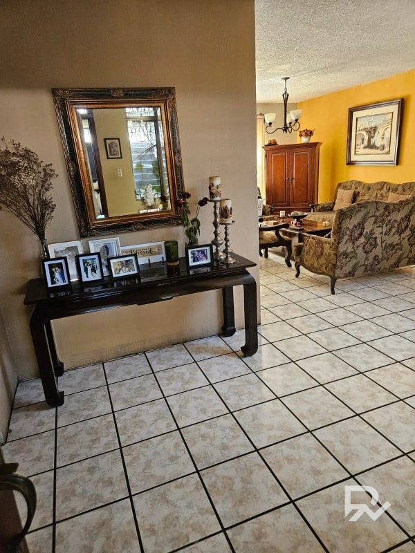 Vendo casa de 2 niveles en Colonia Lourdes zona 16 para Remodelar - 6