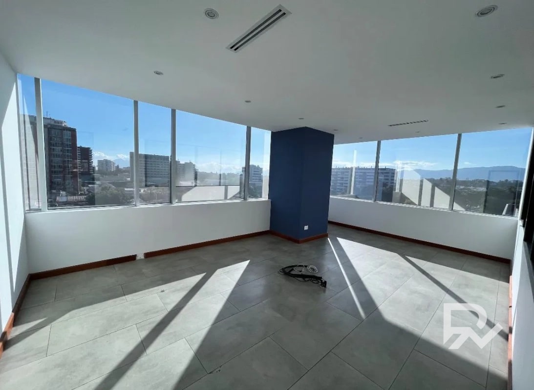 Alquiler de oficina de 524.60 mts tabicada zona 9 Reforma - 2